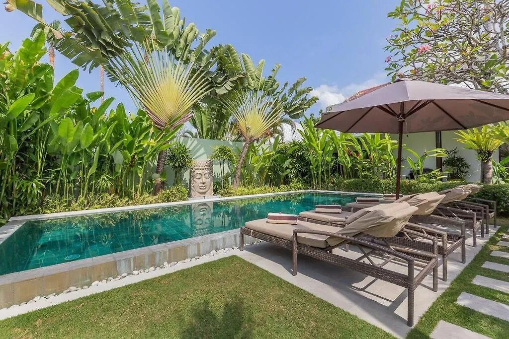 Villa Budha 2 4Bedrs 12M Pool, 700M2 Garden&Bbq, Central & Quiet Seminyak