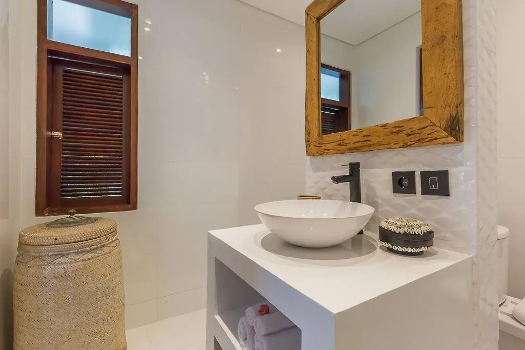 Villa Budha 2 4Bedrs 12M Pool, 700M2 Garden&Bbq, Central & Quiet Seminyak