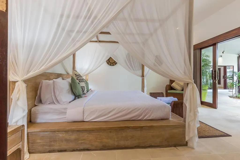Villa Budha 2 4Bedrs 12M Pool, 700M2 Garden&Bbq, Central & Quiet Seminyak