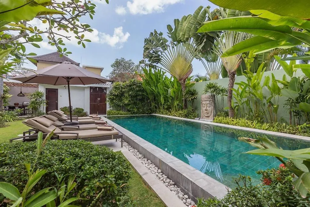 Villa Budha 2 4Bedrs 12M Pool, 700M2 Garden&Bbq, Central & Quiet Seminyak