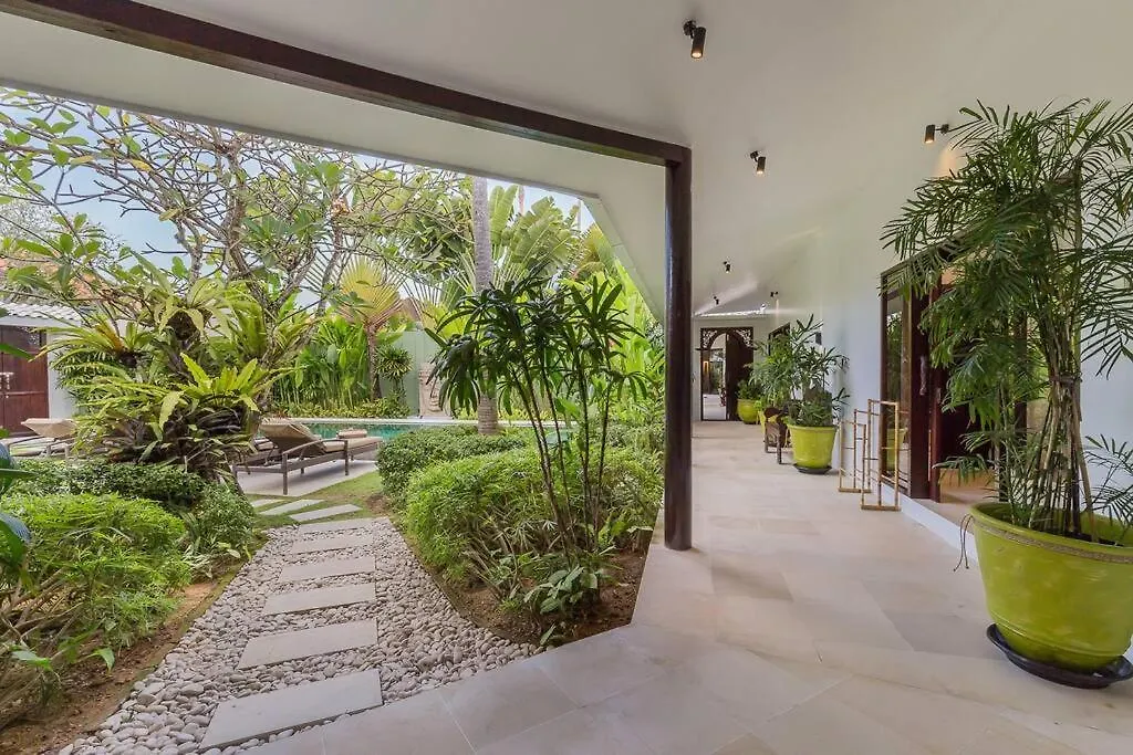 Villa Budha 2 4Bedrs 12M Pool, 700M2 Garden&Bbq, Central & Quiet Seminyak 0*,  Indonesien
